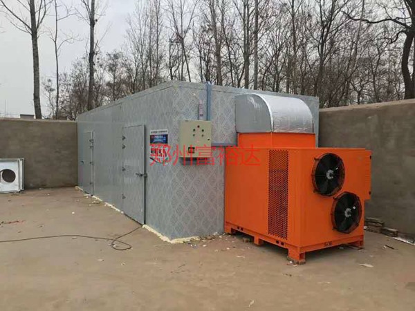 富裕達機械在哈爾濱建立的果蔬烘干機現場